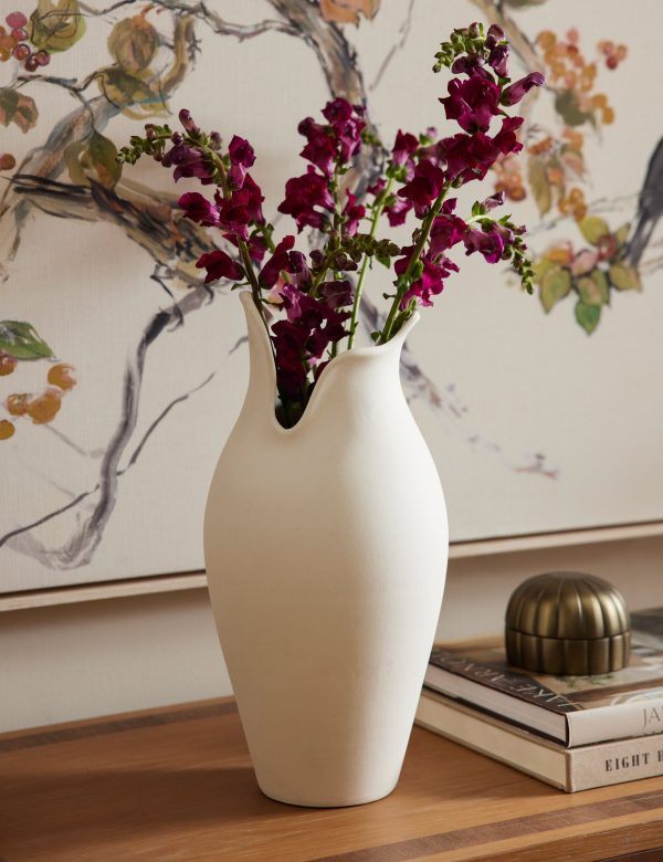 Avayah Vase Sale